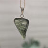 Dije de plata .925 con moldavita natural