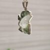 Dije en plata 925 con moldavita natural