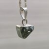Dije en plata 9.25 con moldavita natural