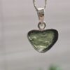 Dije en plata 9.25 con moldavita natural