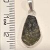 Dije en plata con moldavita natural