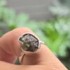 anillo de plata 9.25 con moldavita natural