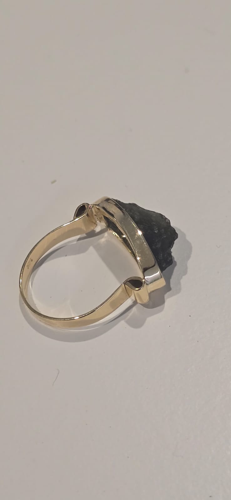 IMG-20250517-WA0011 Anillo en oro de 14 quilates con moldavita natural