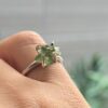 anillo en plata 925 con moldavita natural