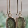 aretes en plata 925 con moldavita natural