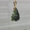 Dije de oro de 14 quilates con moldavita natura