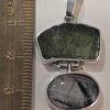 Dije en plata 925 con moldavita natural y cuarzo rutilado
