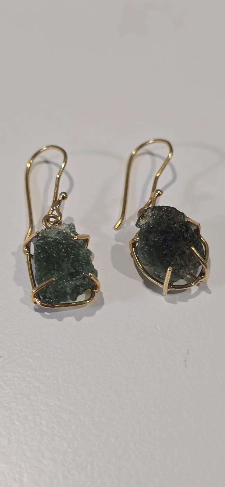 IMG-20250606-WA0006 Aretes en oro de 14 quilates con Moldavita natural