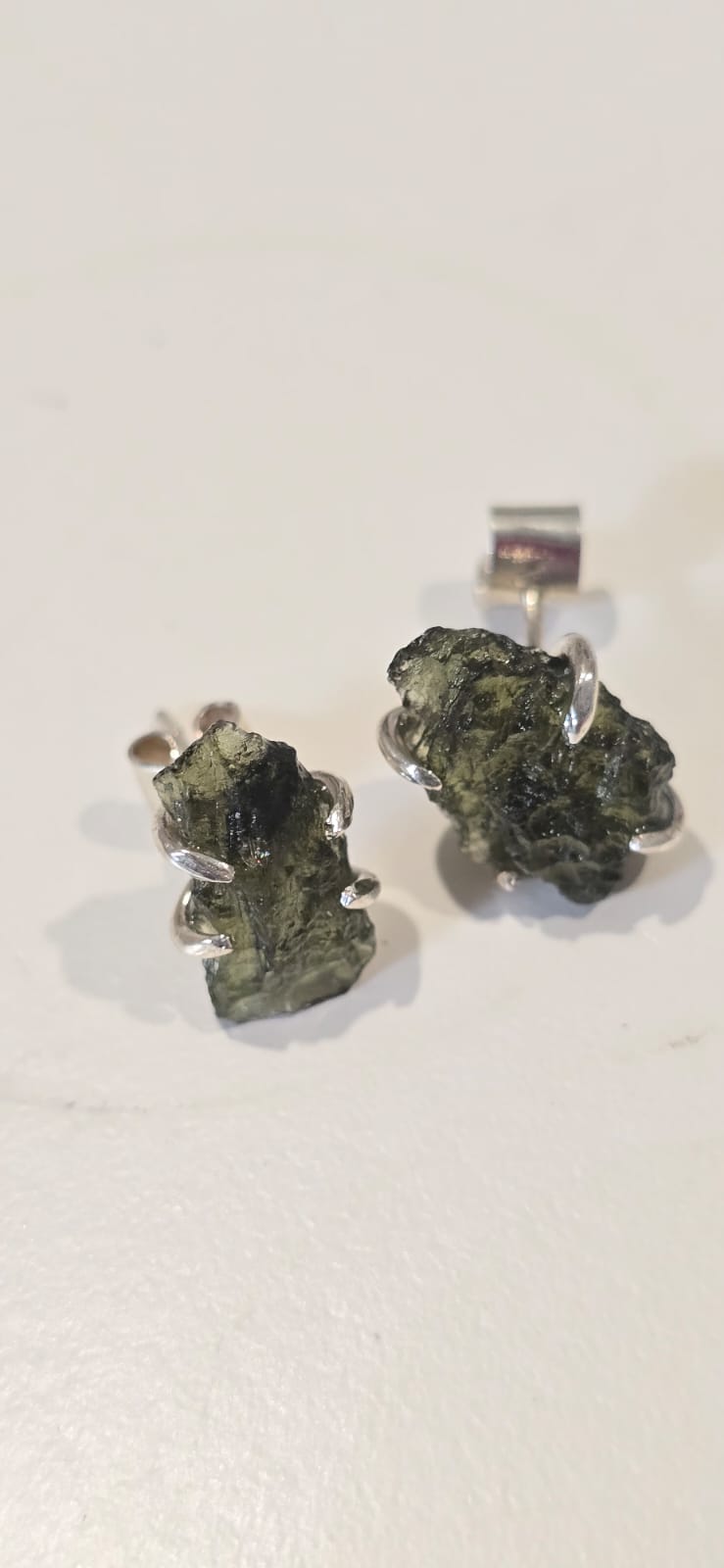 IMG-20250606-WA0011 Aretes en plata 9.25 con moldavita natural