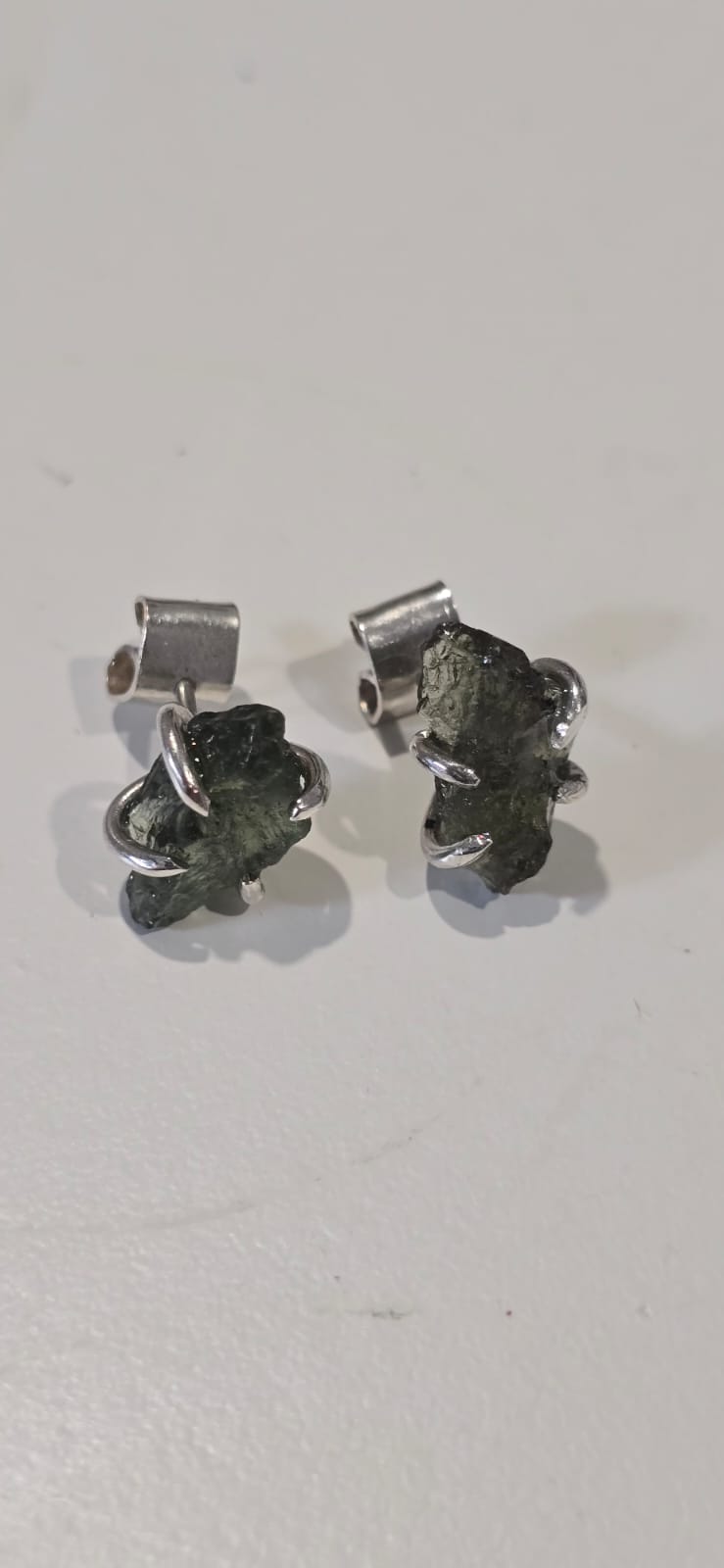 IMG-20250606-WA0015 Aretes en plata 9.25 con moldavita natural