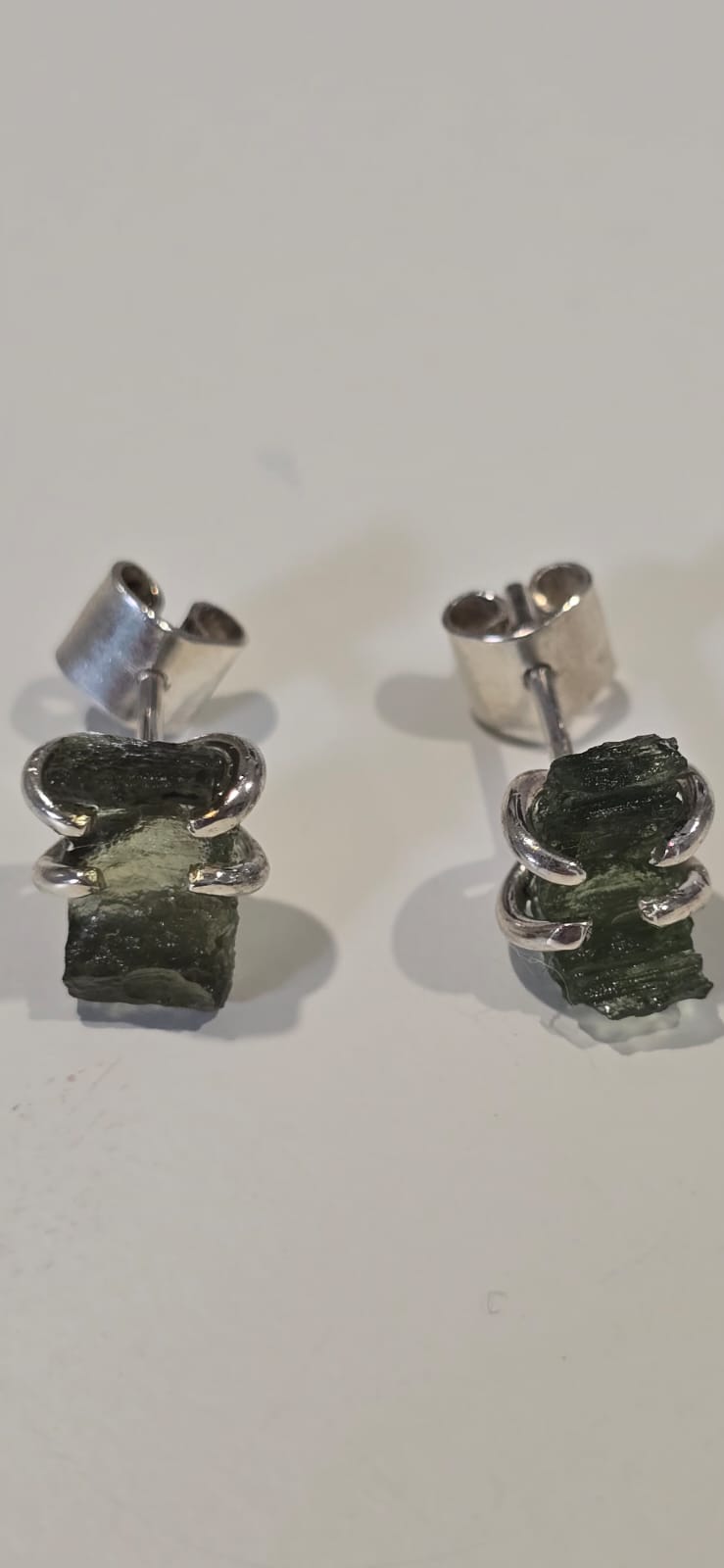 IMG-20250606-WA0021 Aretes en plata 9.25 con moldavita natural