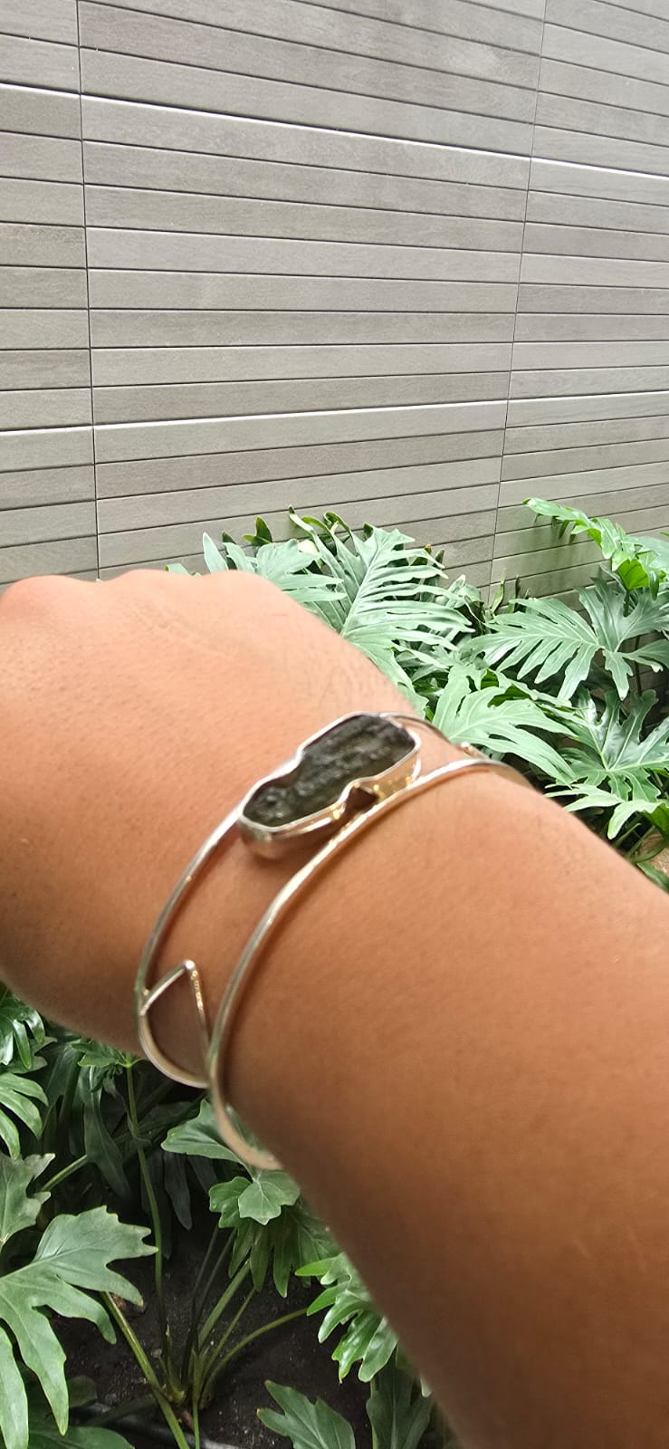 Pulsera en plata 9.25 con moldavita natural