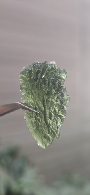 Moldavita auténtica en bruto de gran formato | Pieza única