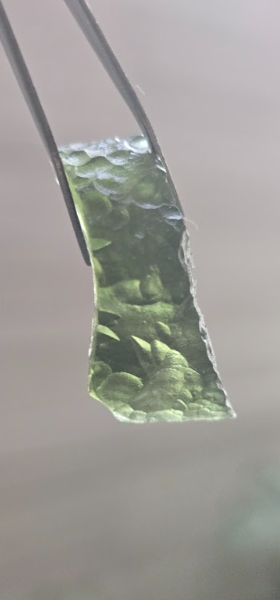 Moldavita auténtica en bruto de gran formato | Pieza única