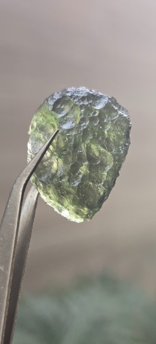 Moldavita auténtica en bruto de gran formato | Pieza única