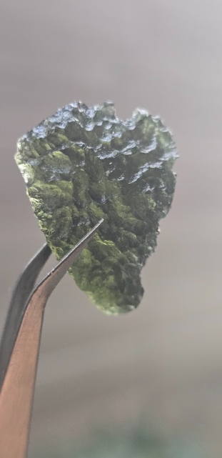 Moldavita auténtica en bruto de gran formato | Pieza única