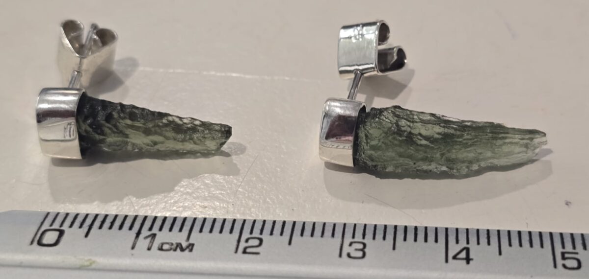 Aretes en plata 9.25 con moldavita natural