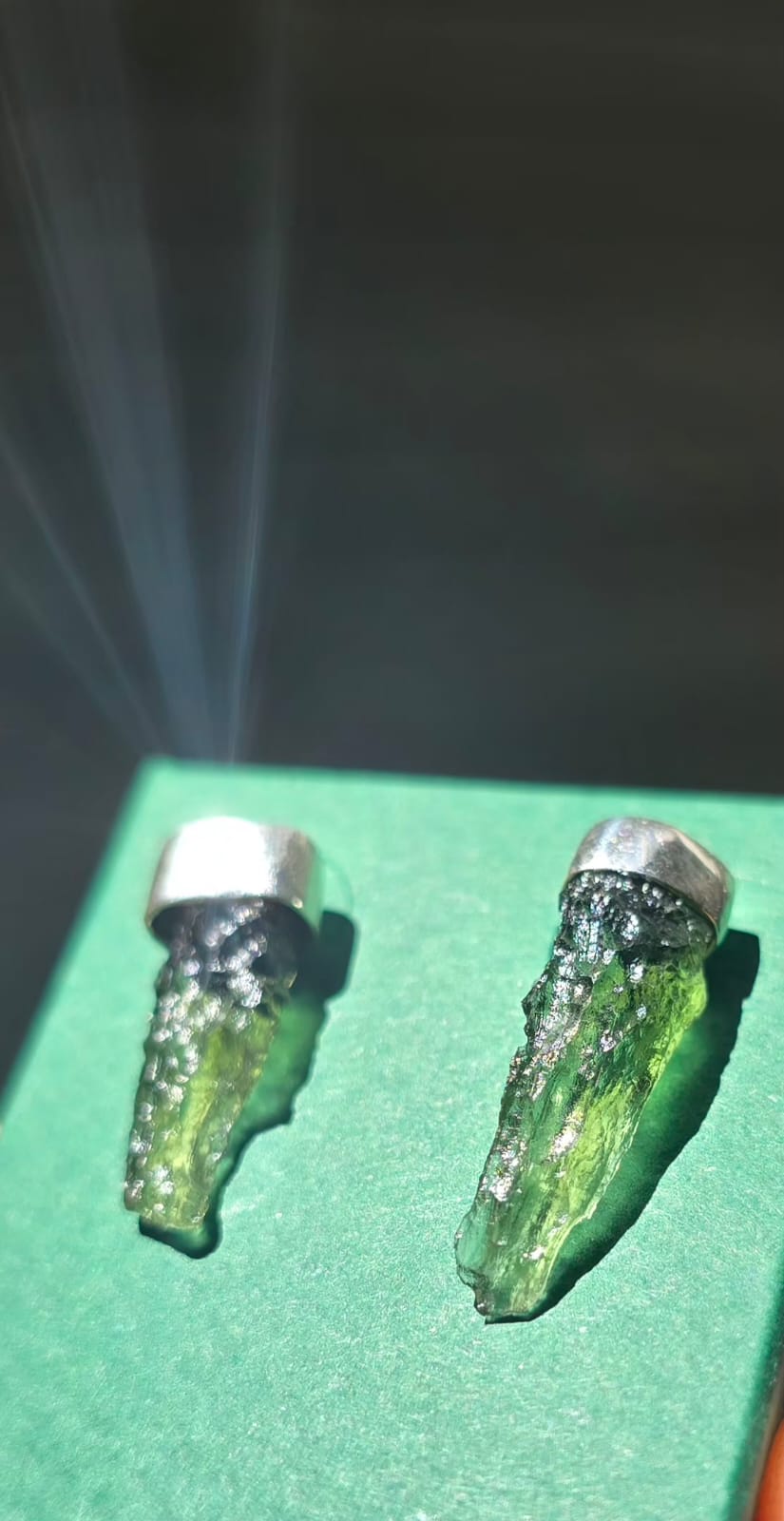 Aretes en plata 9.25 con moldavita natural