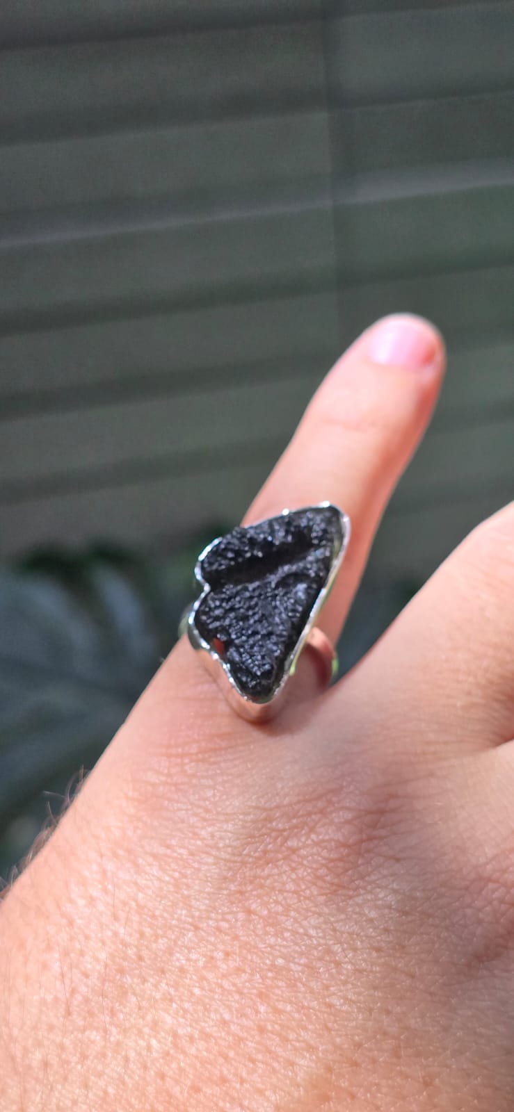 Anillo en plata 9.25 con moldavita natural