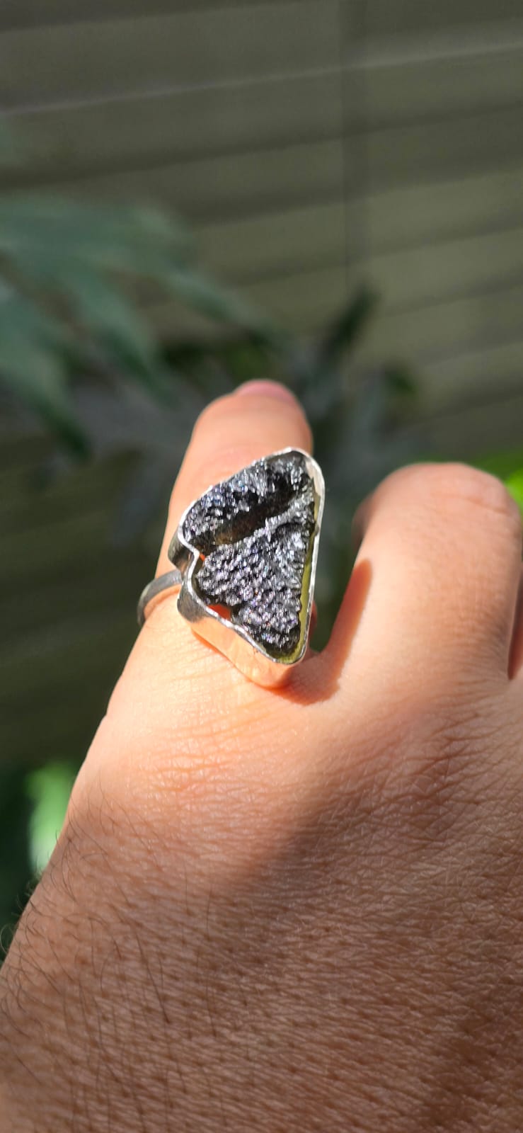 Anillo en plata 9.25 con moldavita natural