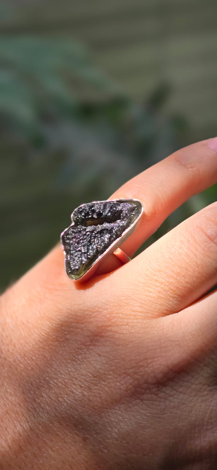 Anillo en plata 9.25 con moldavita natural