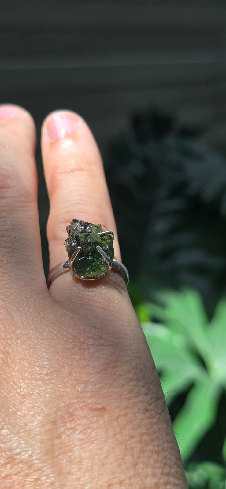 Anillo en plata 9.25 con moldavita natural