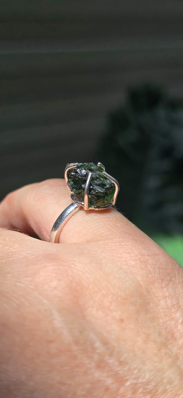 Anillo en plata 9.25 con moldavita natural