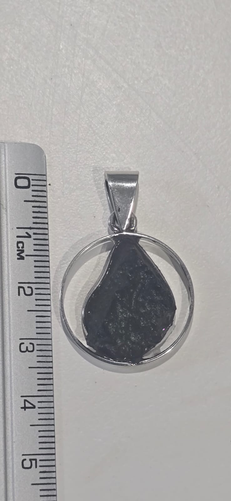 Dije en plata 9.25 con moldavita natural