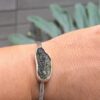 Pulsera en plata 9.25 con moldavita natural