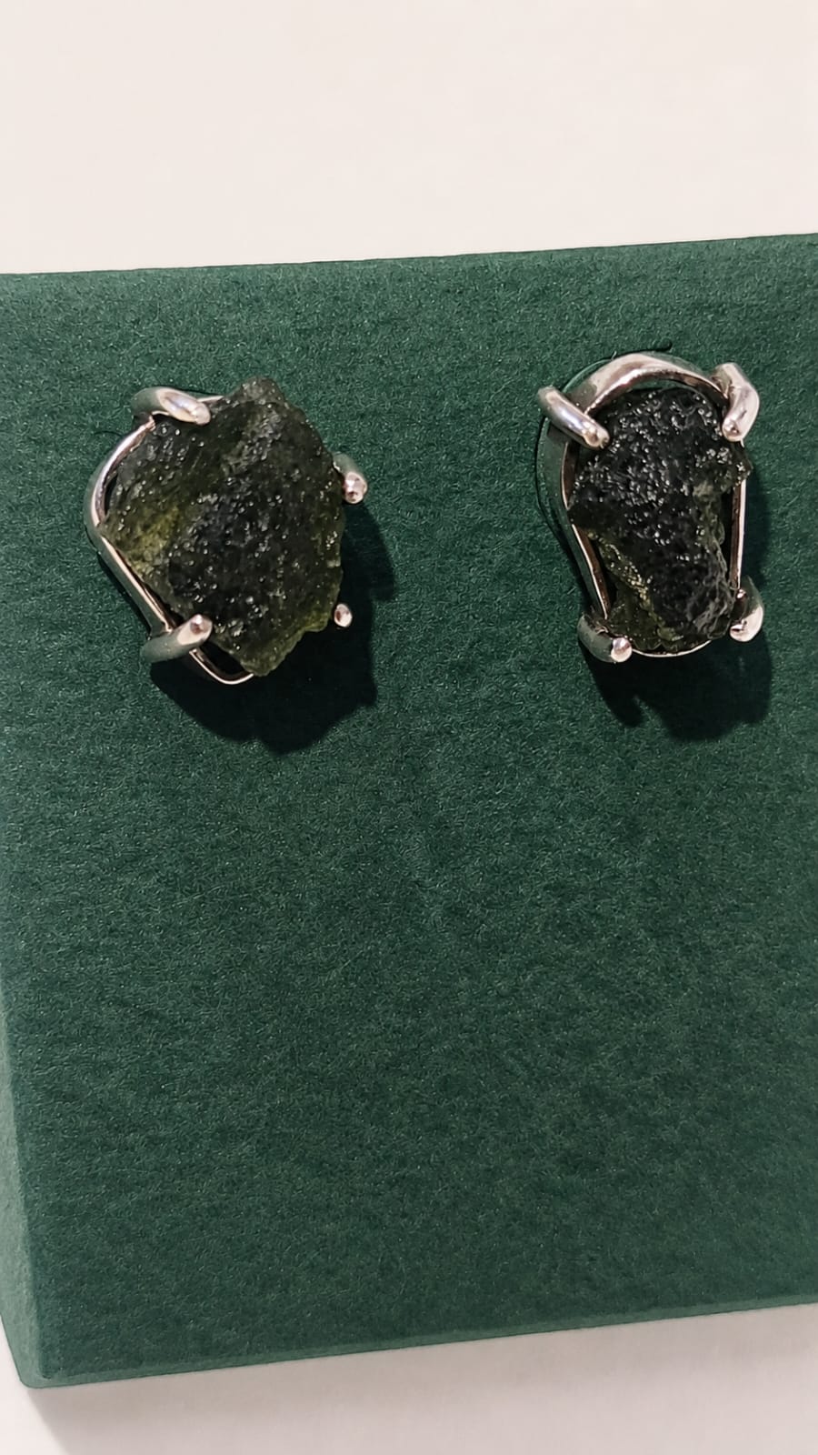 Aretes en plata 9.25 con moldavita natural