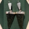 26-71 (2) Aretes en plata 9.25 con moldavita natural