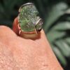 Anillo en plata 9.25 con moldavita natural