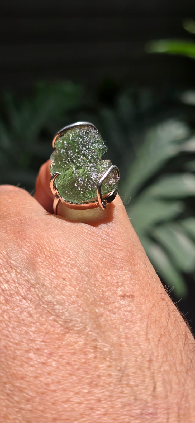 Anillo en plata 9.25 con moldavita natural