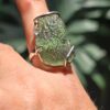 Anillo en plata 9.25 con moldavita natural