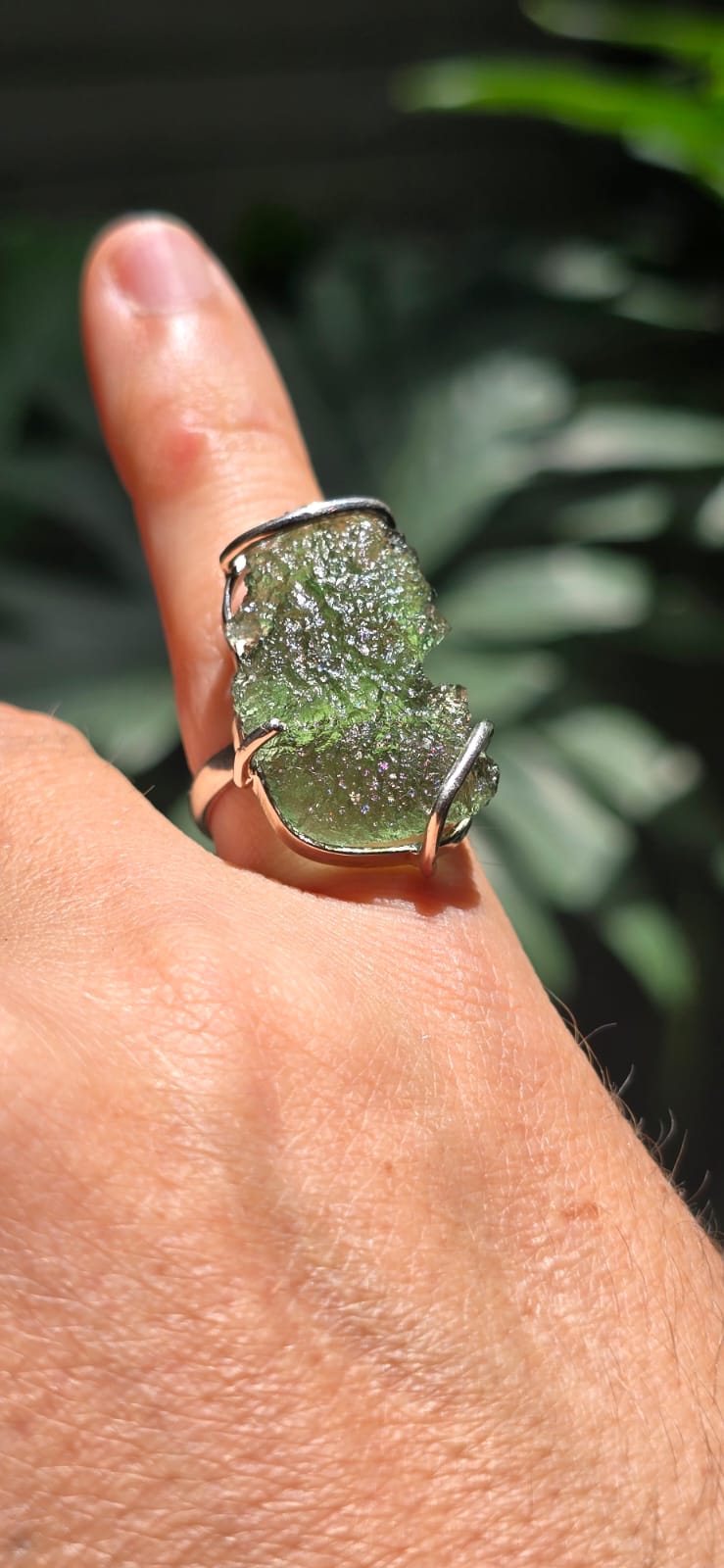 Anillo en plata 9.25 con moldavita natural