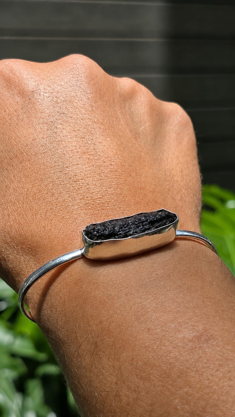 26-165 (2) Pulsera en plata 9.25 con moldavita natural