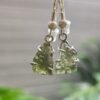 126-85 (1) Aretes en plata 9.25 con moldavita natural