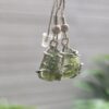 126-85 (4) Aretes en plata 9.25 con moldavita natural