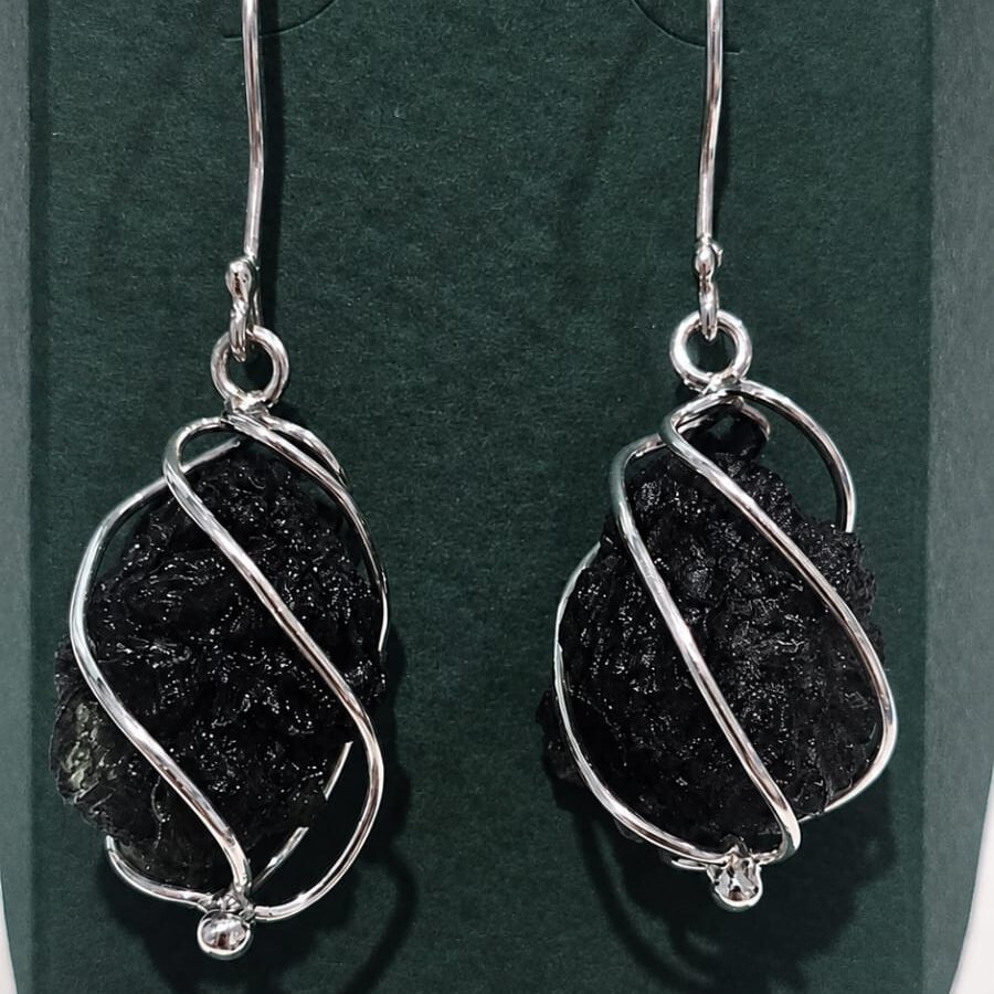 26-183 (3) Aretes en plata 9.25 con moldavita natural