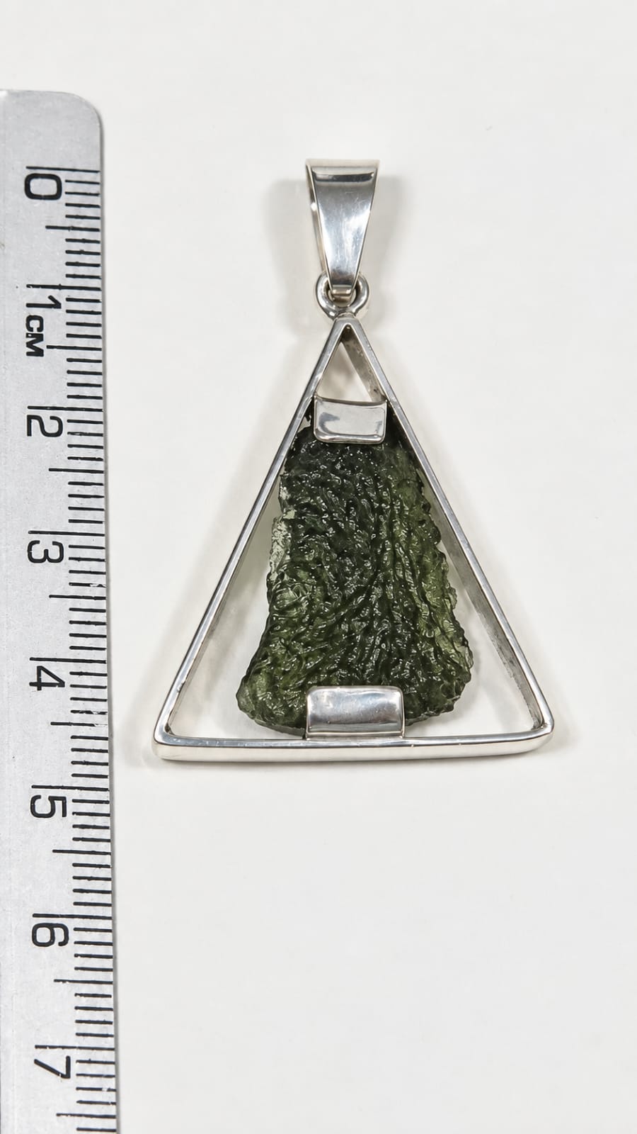 Dije en plata 9.25 con moldavita natural