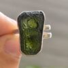 Anillo en plata 9.25 con moldavita natural